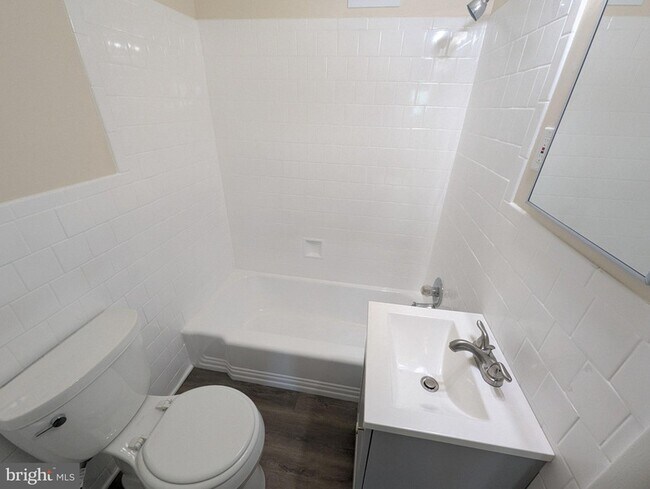 Building Photo - 6327 Willowood Ln