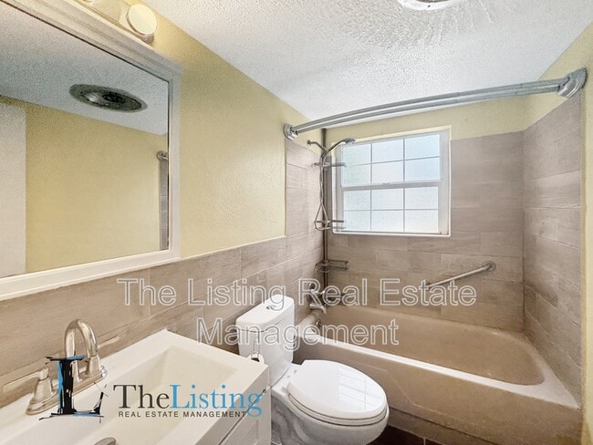 Building Photo - 5505 Hernandes Dr