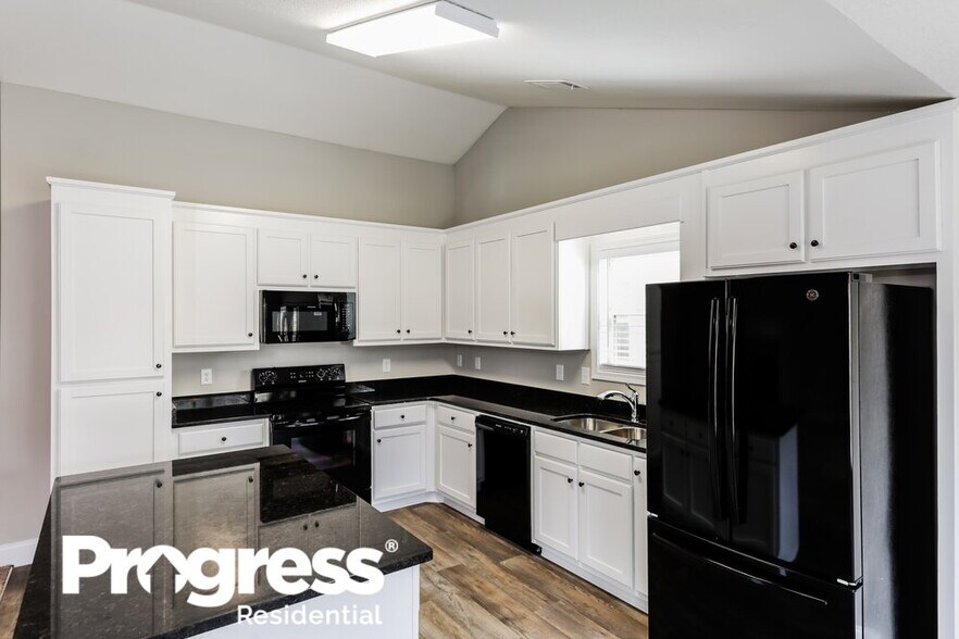 Building Photo - 255 Heartland Cir