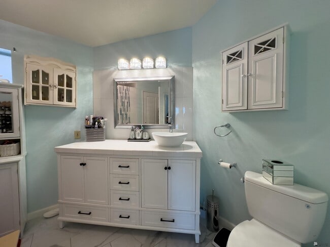 Building Photo - 13239 E 49th Dr