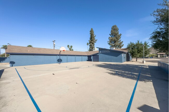 Building Photo - 2Bed/2Bath Apartment at Peoria Ave/19th Ave! Ready for Immediate Move-In! -- All Tile Flooring!