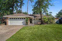 Building Photo - 10046 Cedardale Dr