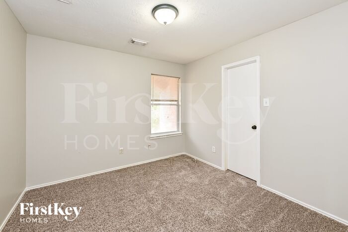 Building Photo - 1319 Seagler Pond Ln