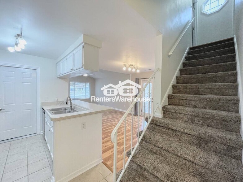 Building Photo - 400 Cobblewood Arch