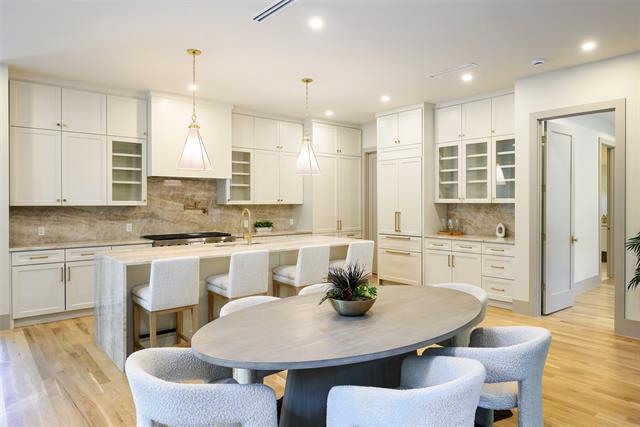 Building Photo - 6984 Santa Barbara Dr