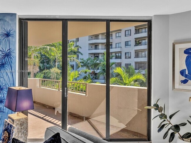 Building Photo - 101 Crandon Blvd