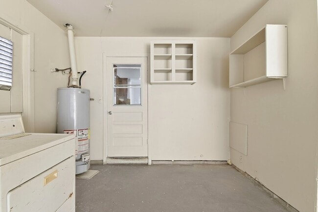 Building Photo - 7138 Mobud Dr