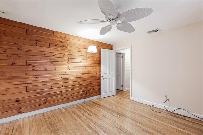 Building Photo - 14 Rip Van Winkle Cir