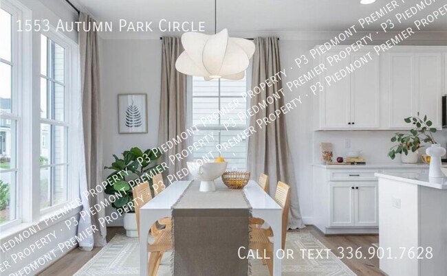 Building Photo - 1553 Autumn Park Cir