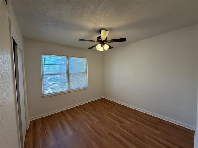 Building Photo - 2800 W Fuller Ave