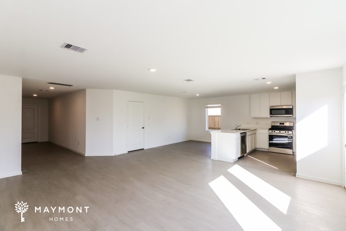 Building Photo - 3084 Fantasy Ter Dr