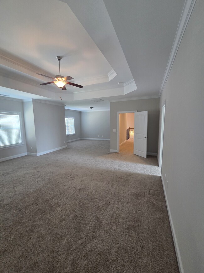 Building Photo - 2105 Thornbury Cove