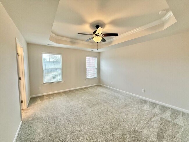 Building Photo - 113 Cross Country Way