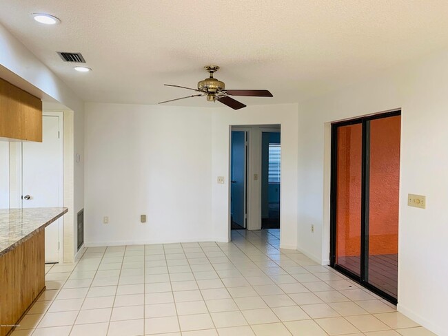 Building Photo - 185 Cinnamon Lake Cir
