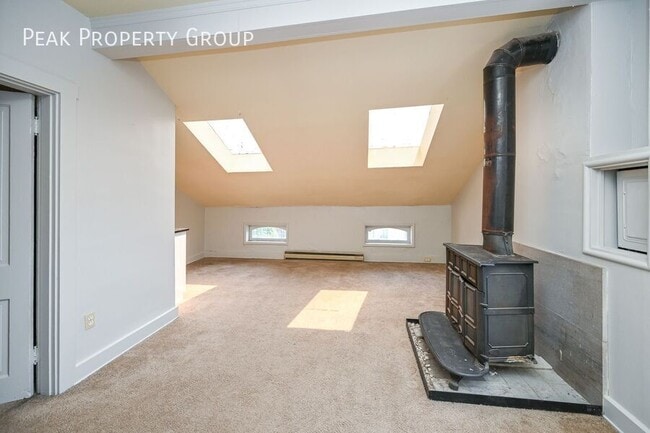 Building Photo - 2431 Ohio Ave