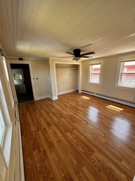 LIving Room - 232 Elm St