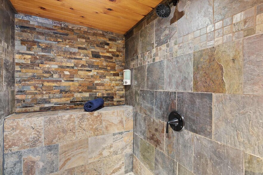 Building Photo - 1390 Snake Nation Rd