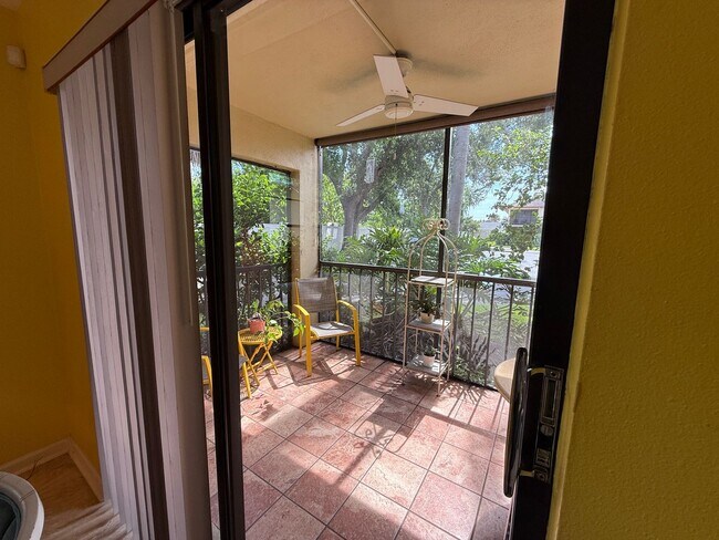 Building Photo - 2 Bedroom 2 Bath Ground Floor Condo Centra...