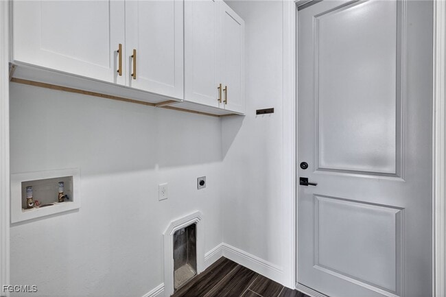 Building Photo - 332 SW 26th St