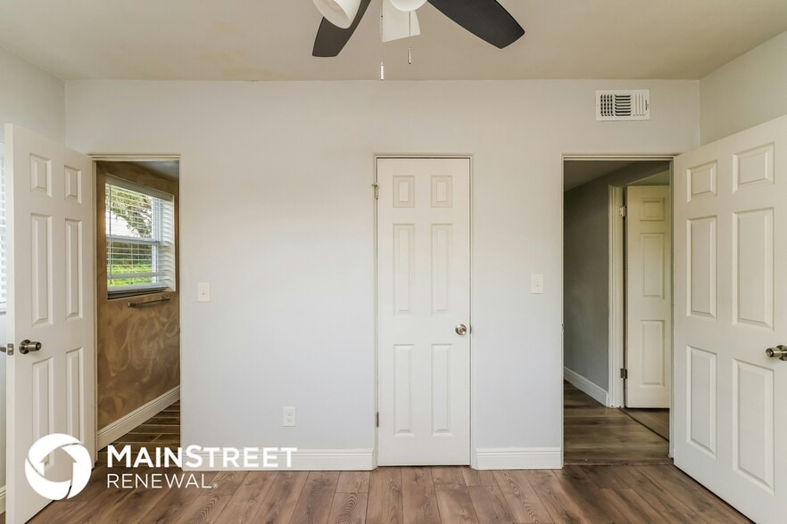 Building Photo - 107 Quintard Ave