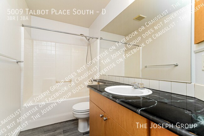 Building Photo - 5009 Talbot Pl S