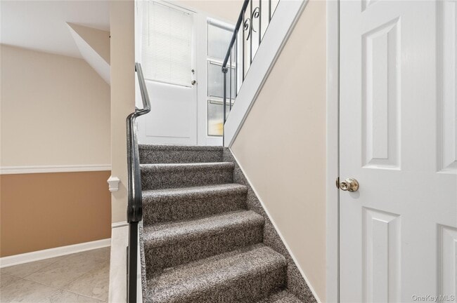 Building Photo - 20 Steuben Dr