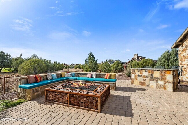 Building Photo - 14850 Jay Morrish Dr