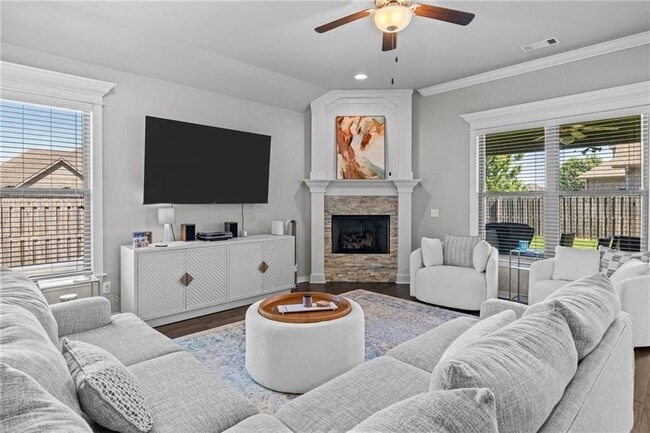 Building Photo - 801 Bellmara Cir