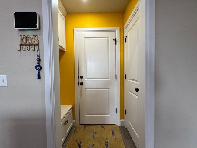 Building Photo - Beautiful 3 Bedroom Home with Study in Westmoore Area of OKC **First Month's Rent FREE**