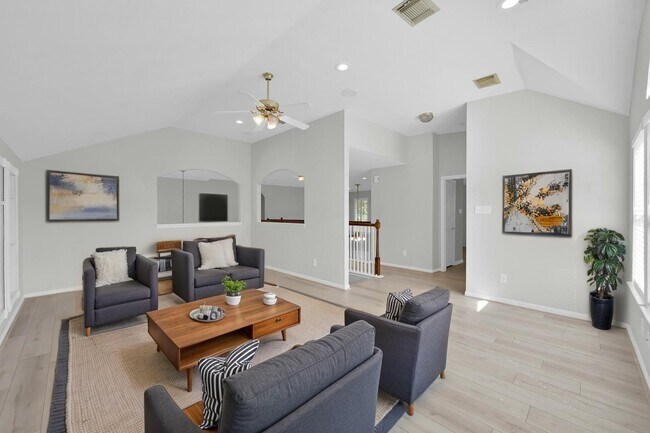 Building Photo - 1622 Maryvale Dr