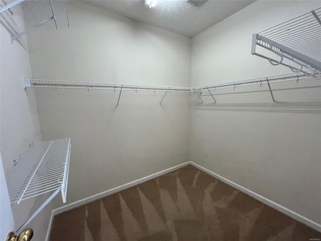 Building Photo - 9679 Greythorne Way