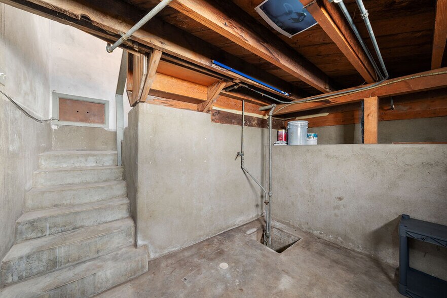 Building Photo - 59 Chorro St
