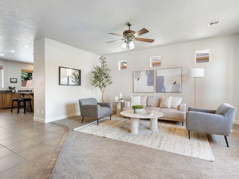 Building Photo - 935 Crooked Creek Dr