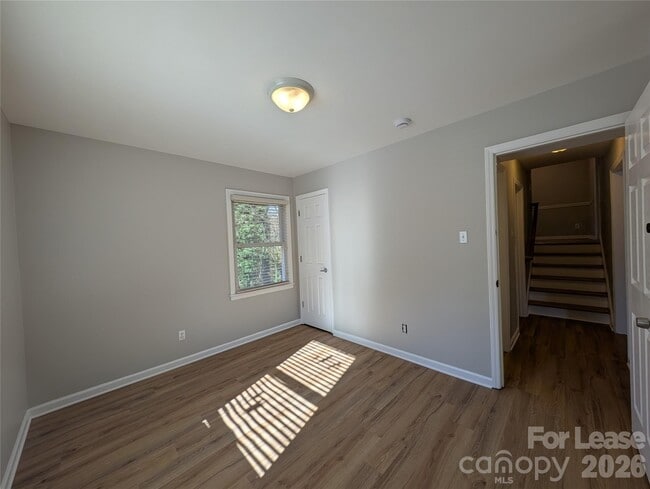 Building Photo - 3331 Donovan Pl