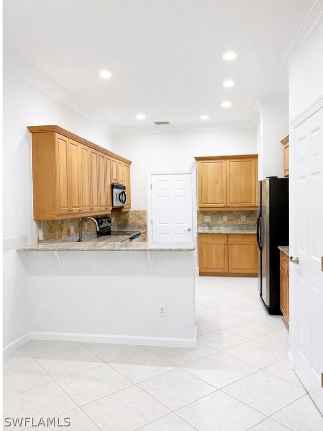 Building Photo - 15501 Cadiz Ln