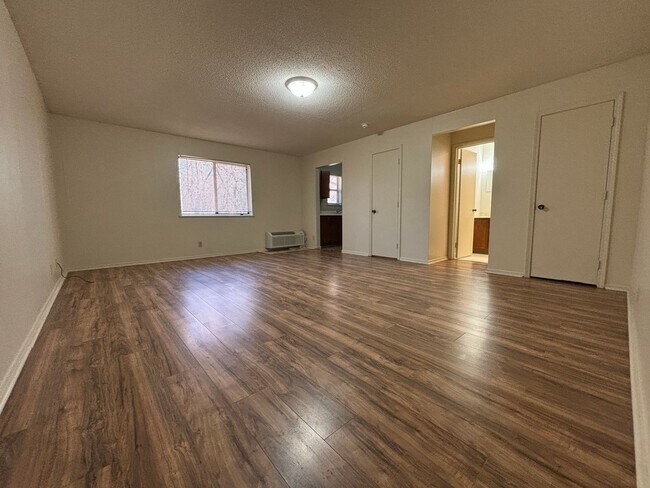 Primary Photo - Studio Apartment at the Brookside Apartments!