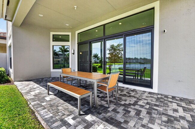 Building Photo - 17358 Santaluce Mnr