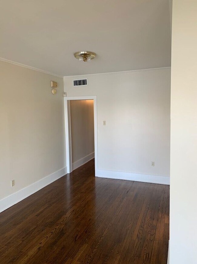 Building Photo - Stanford Point Condo