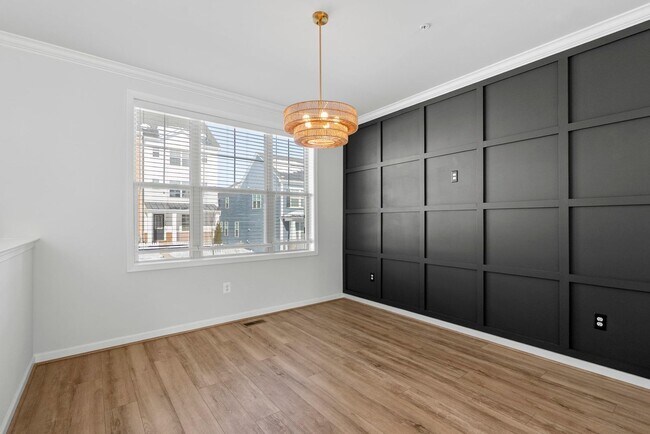 Building Photo - 3 Bed 2.5 Bath - Clarksburg Townhouse - Attached 2 Car Garage