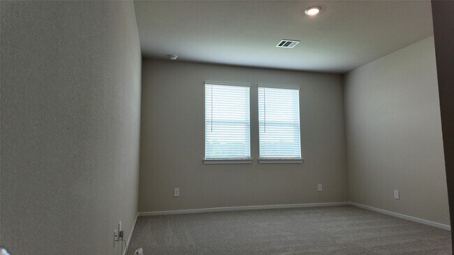 Building Photo - 14190 Granger Pointe Ln