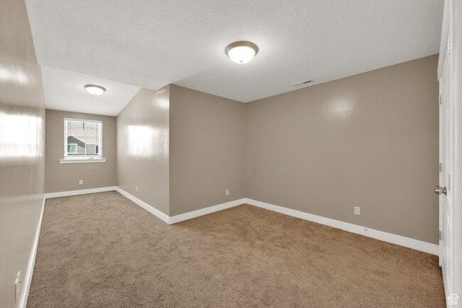 Building Photo - 931 S 2040 W