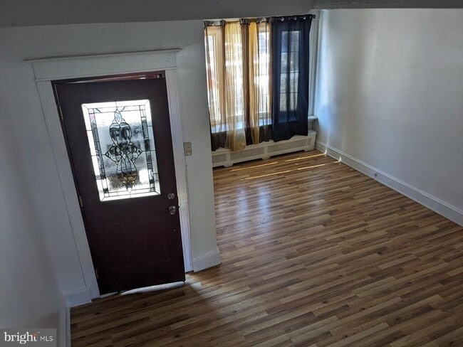 Building Photo - 7131 Louise St