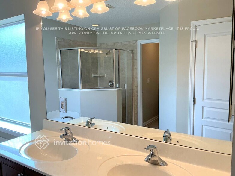 Building Photo - 3582 Live Oak Hollow Dr