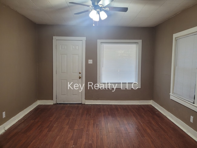 Building Photo - 103 Gordon St