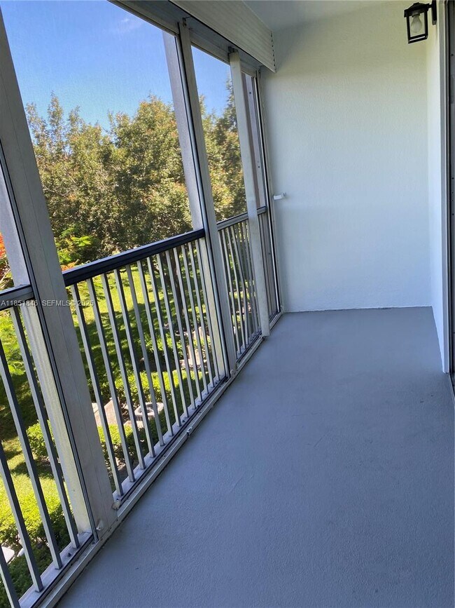 Building Photo - 801 SW 133rd Terrace