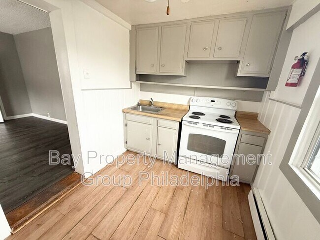 Building Photo - 229 Ridley Ave