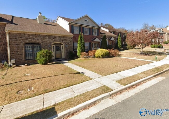 Primary Photo - 234 W Lake Cir