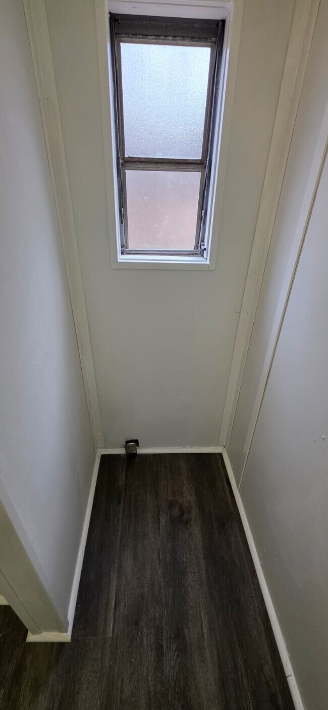 Building Photo - 8364 Cedar St