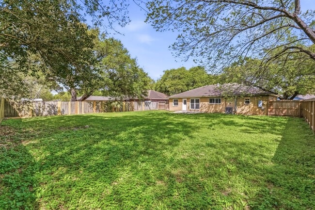 Building Photo - 12607 Dakar Dr