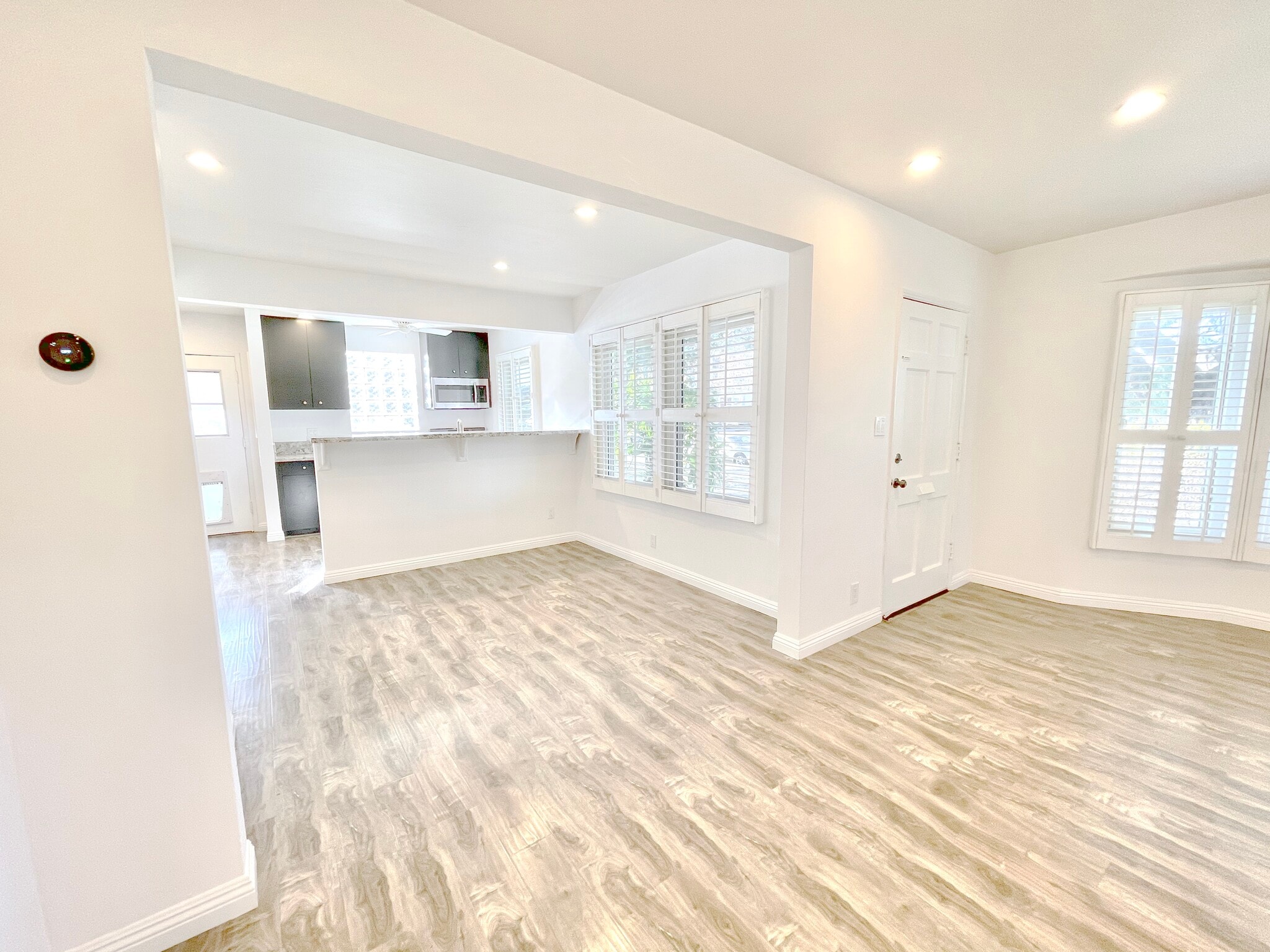 Building Photo - 11914 Ocean Park Blvd